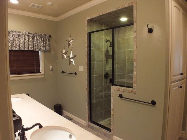 3241 Cockrell Avenue, Fort Worth, TX 76109