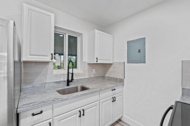 2029 Ardmore Road, West Palm Beach, FL 33409