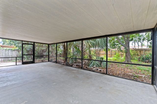 2029 Ardmore Road, West Palm Beach, FL 33409