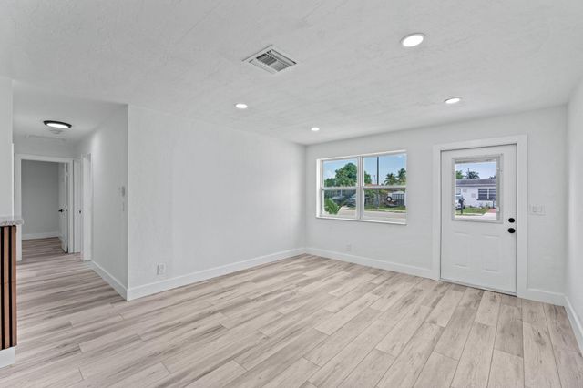 2029 Ardmore Road, West Palm Beach, FL 33409