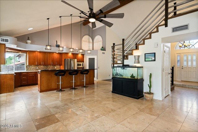1221 E CLAIRE Drive, Phoenix, AZ 85022