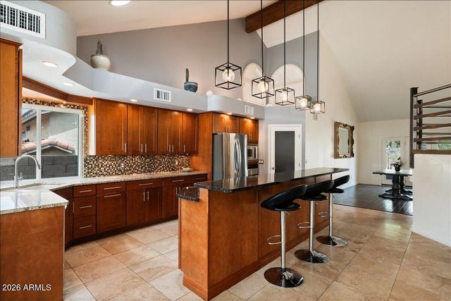 1221 E CLAIRE Drive, Phoenix, AZ 85022