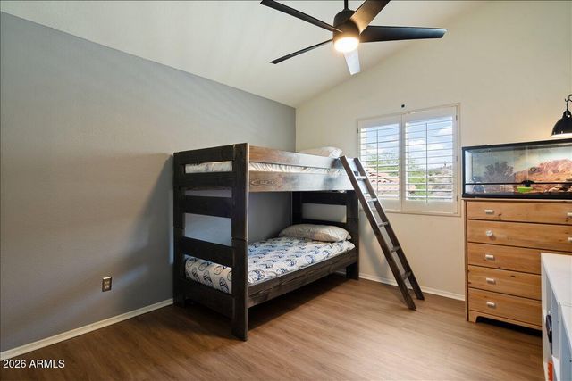 1221 E CLAIRE Drive, Phoenix, AZ 85022