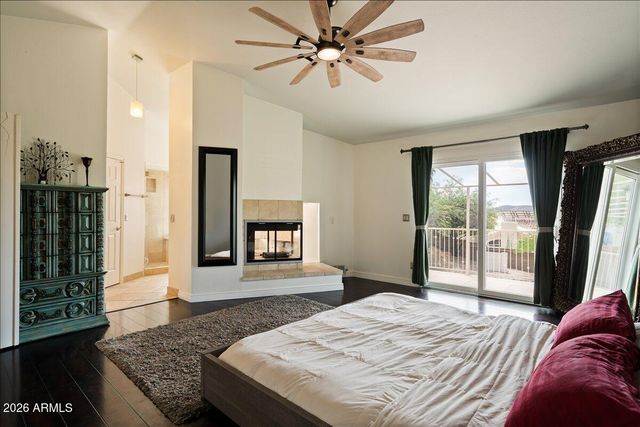 1221 E CLAIRE Drive, Phoenix, AZ 85022