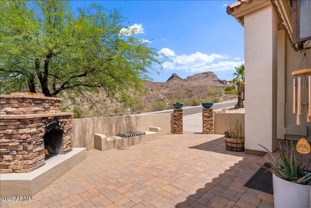 1221 E CLAIRE Drive, Phoenix, AZ 85022
