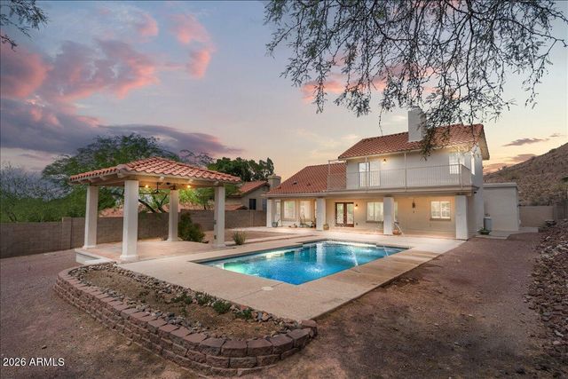 1221 E CLAIRE Drive, Phoenix, AZ 85022