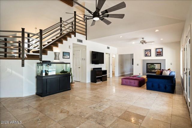 1221 E CLAIRE Drive, Phoenix, AZ 85022