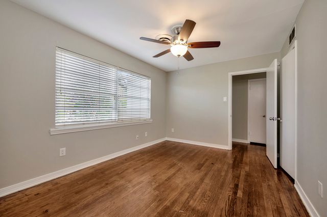 2509 Wayside Avenue, Fort Worth, TX 76110