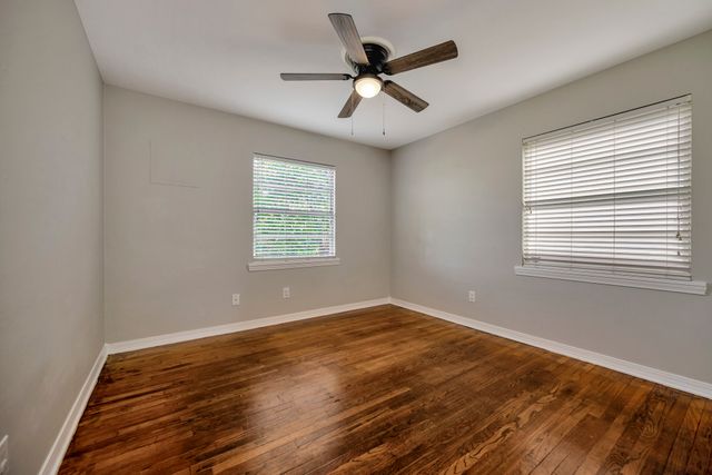 2509 Wayside Avenue, Fort Worth, TX 76110