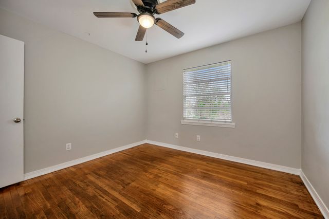 2509 Wayside Avenue, Fort Worth, TX 76110