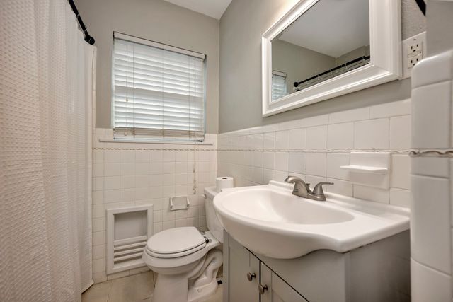 2509 Wayside Avenue, Fort Worth, TX 76110