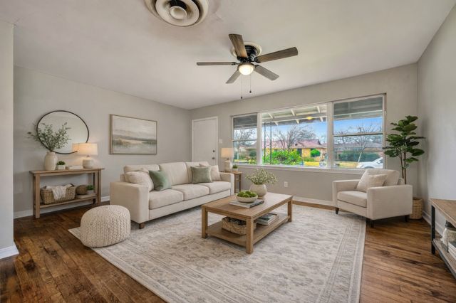 2509 Wayside Avenue, Fort Worth, TX 76110