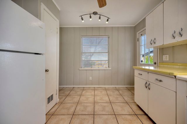 2509 Wayside Avenue, Fort Worth, TX 76110