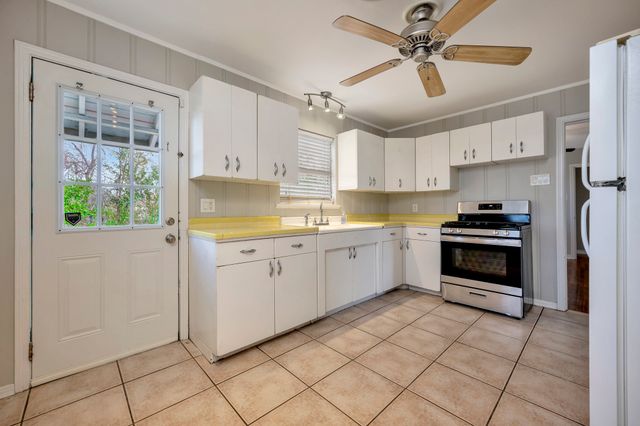 2509 Wayside Avenue, Fort Worth, TX 76110