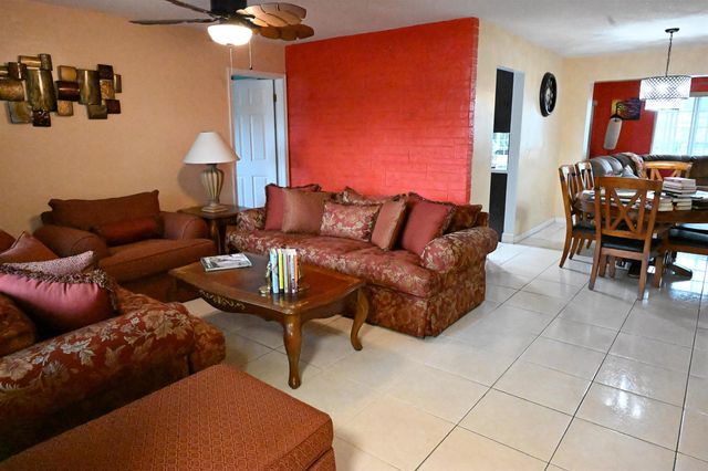 8610 NW 27th Place, Sunrise, FL 33322