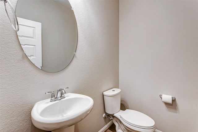 2165 Woodland Pine Drive, Conroe, TX 77384