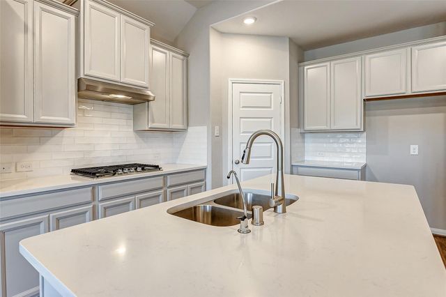 2165 Woodland Pine Drive, Conroe, TX 77384