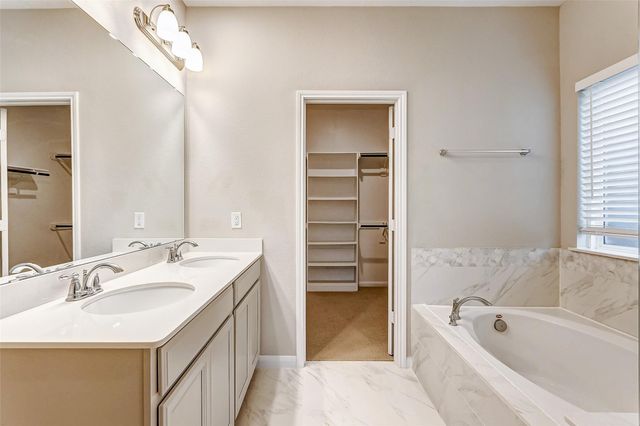 2165 Woodland Pine Drive, Conroe, TX 77384