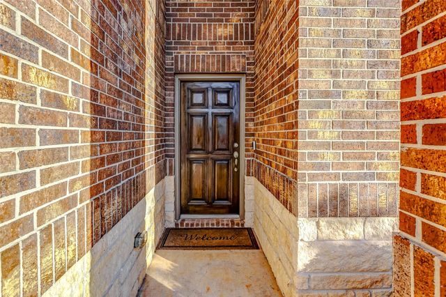 2165 Woodland Pine Drive, Conroe, TX 77384