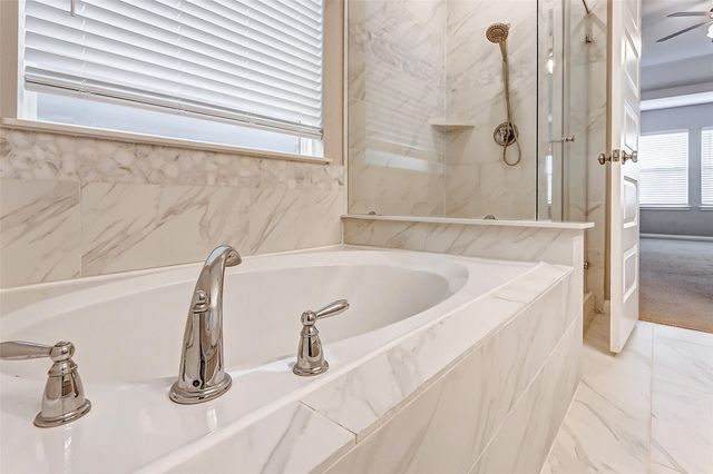 2165 Woodland Pine Drive, Conroe, TX 77384