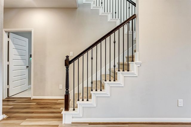 2165 Woodland Pine Drive, Conroe, TX 77384