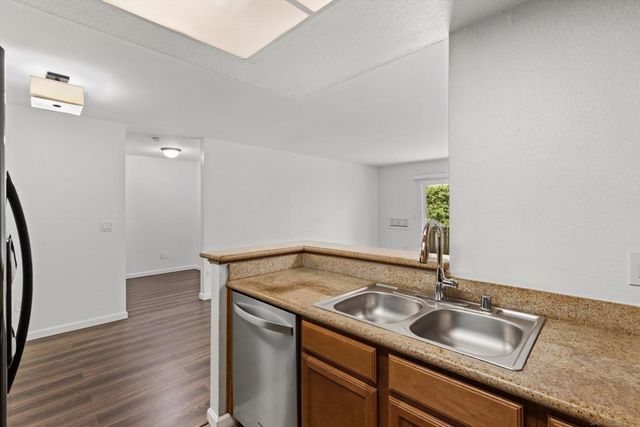 432 Edgehill Lane 157, Oceanside, CA 92054