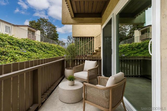 432 Edgehill Lane 157, Oceanside, CA 92054