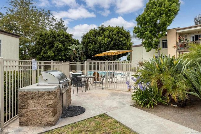 432 Edgehill Lane 157, Oceanside, CA 92054