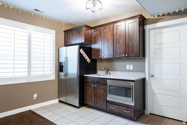 8023 S PINEWOOD DR, Sandy, UT 84094