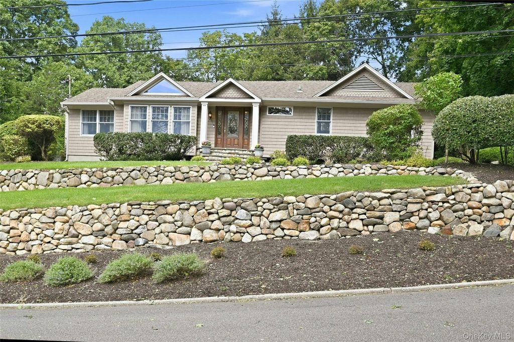 5 Hillsview Road, Stony Brook, NY 11790 — exterior