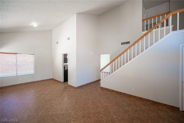 7660 Kalmalii Avenue, Las Vegas, NV 89147