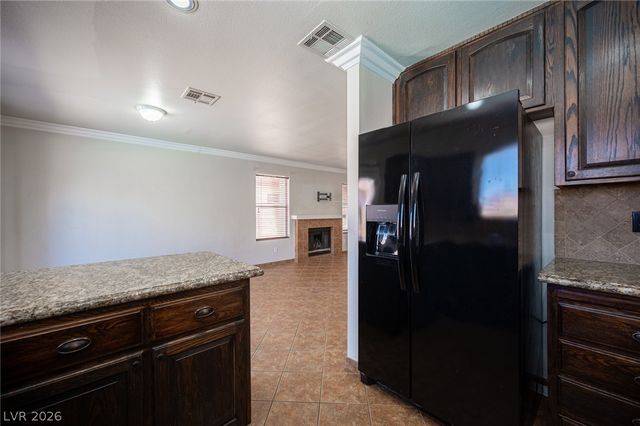 7660 Kalmalii Avenue, Las Vegas, NV 89147