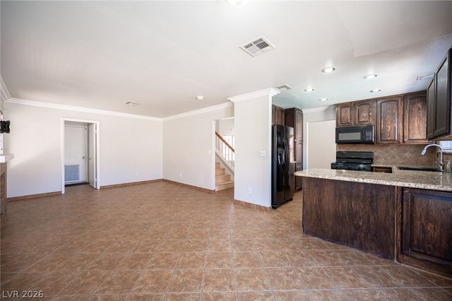 7660 Kalmalii Avenue, Las Vegas, NV 89147