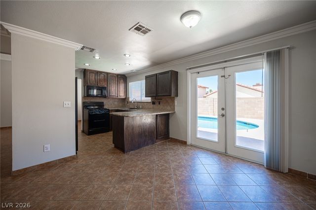 7660 Kalmalii Avenue, Las Vegas, NV 89147