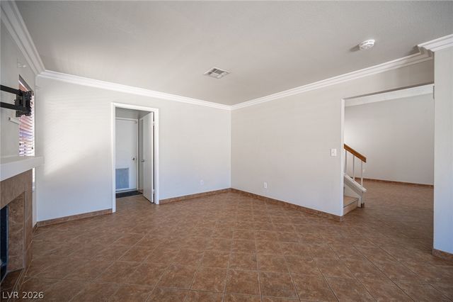 7660 Kalmalii Avenue, Las Vegas, NV 89147