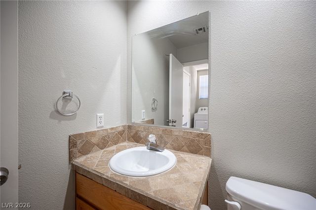7660 Kalmalii Avenue, Las Vegas, NV 89147