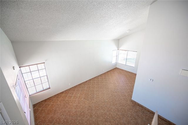 7660 Kalmalii Avenue, Las Vegas, NV 89147