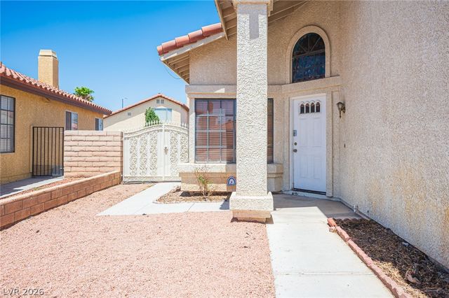 7660 Kalmalii Avenue, Las Vegas, NV 89147