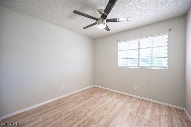 7660 Kalmalii Avenue, Las Vegas, NV 89147