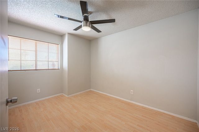 7660 Kalmalii Avenue, Las Vegas, NV 89147