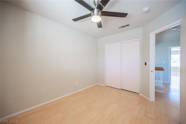 7660 Kalmalii Avenue, Las Vegas, NV 89147