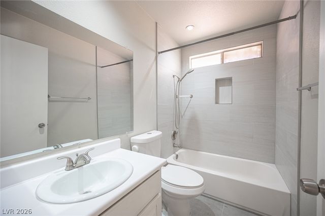 7660 Kalmalii Avenue, Las Vegas, NV 89147