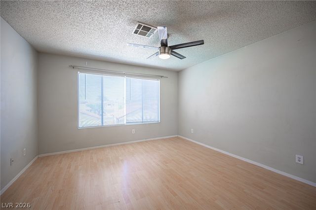 7660 Kalmalii Avenue, Las Vegas, NV 89147