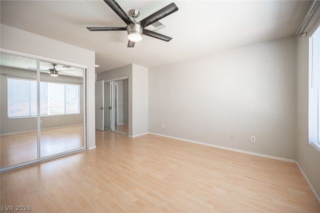 7660 Kalmalii Avenue, Las Vegas, NV 89147