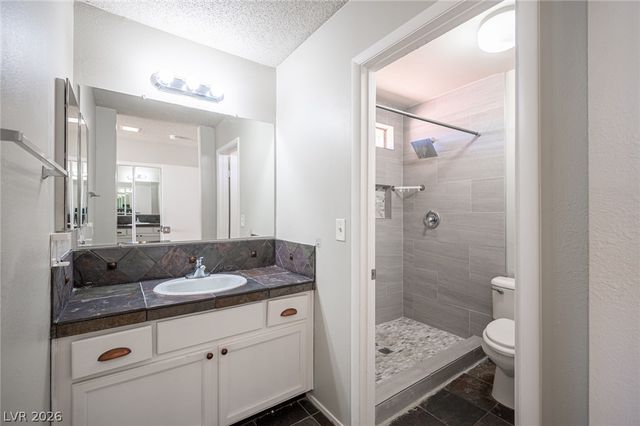 7660 Kalmalii Avenue, Las Vegas, NV 89147