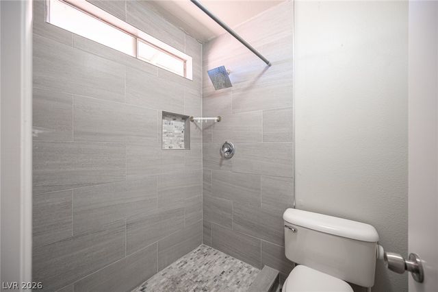7660 Kalmalii Avenue, Las Vegas, NV 89147