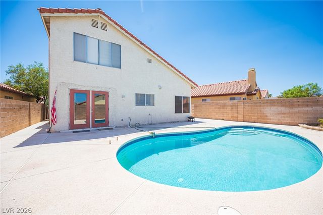 7660 Kalmalii Avenue, Las Vegas, NV 89147