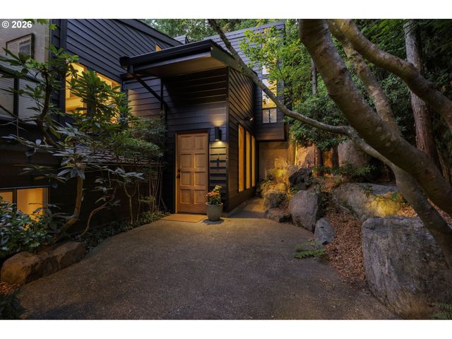 4202 Sw MELVILLE Ave, Portland, OR 97239
