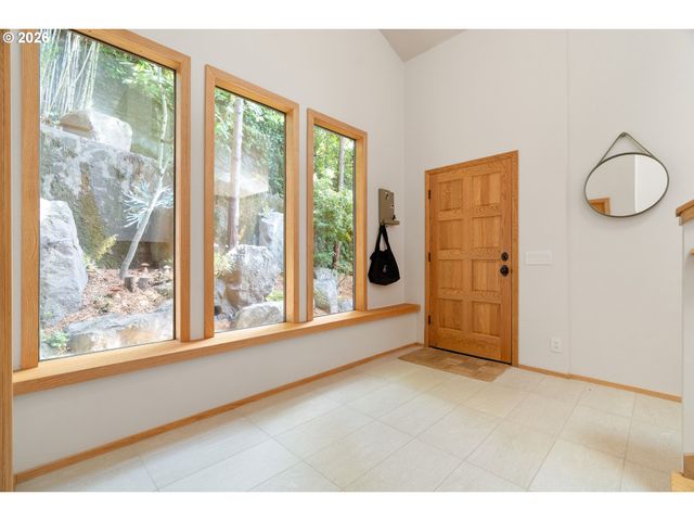 4202 Sw MELVILLE Ave, Portland, OR 97239