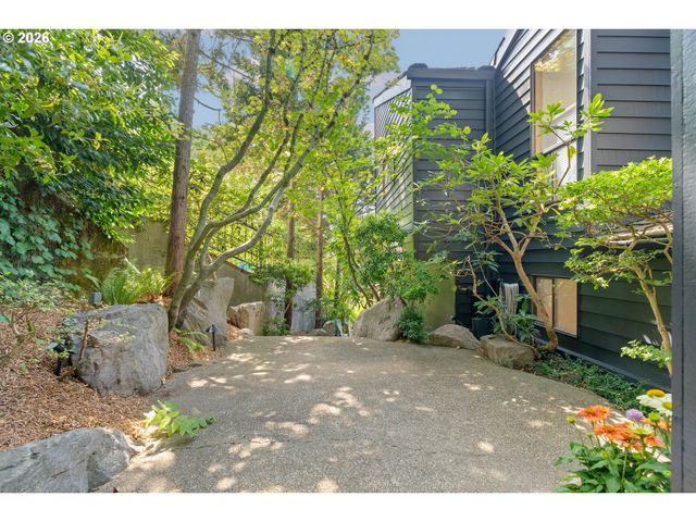 4202 Sw MELVILLE Ave, Portland, OR 97239